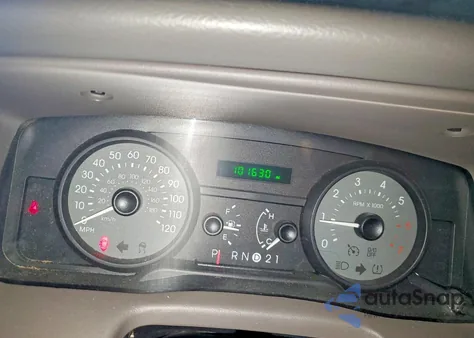 2007 Mercury Grand Marquis Gs z USA, uszkodzony, nr VIN 2MEFM74V37X631753